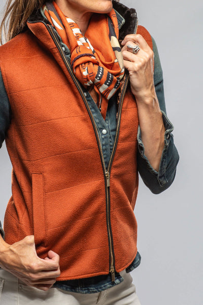 Axels Diana Vest In Rust Ladies - Outerwear - Cloth