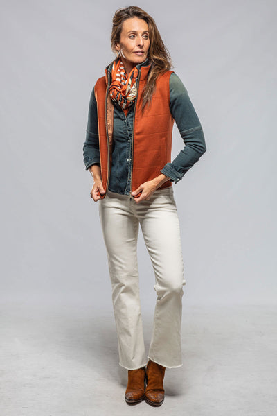 Axels Diana Vest In Rust Ladies - Outerwear - Cloth