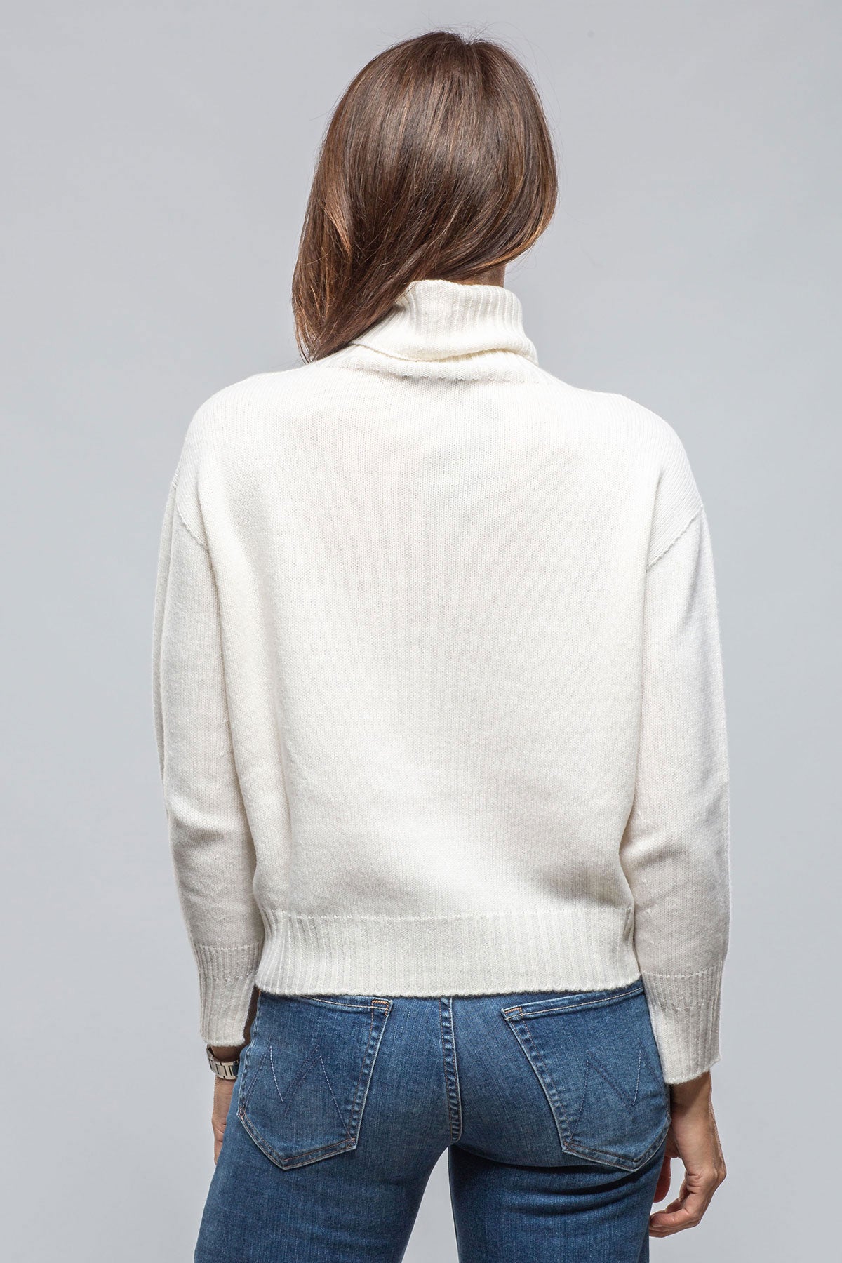 Axels Favi Turtleneck Sweater In Burro Ladies - Sweaters
