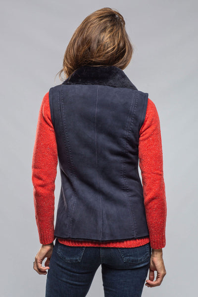 Axels Geneva Shearling Vest In Blue Ladies - Outerwear - Shearling