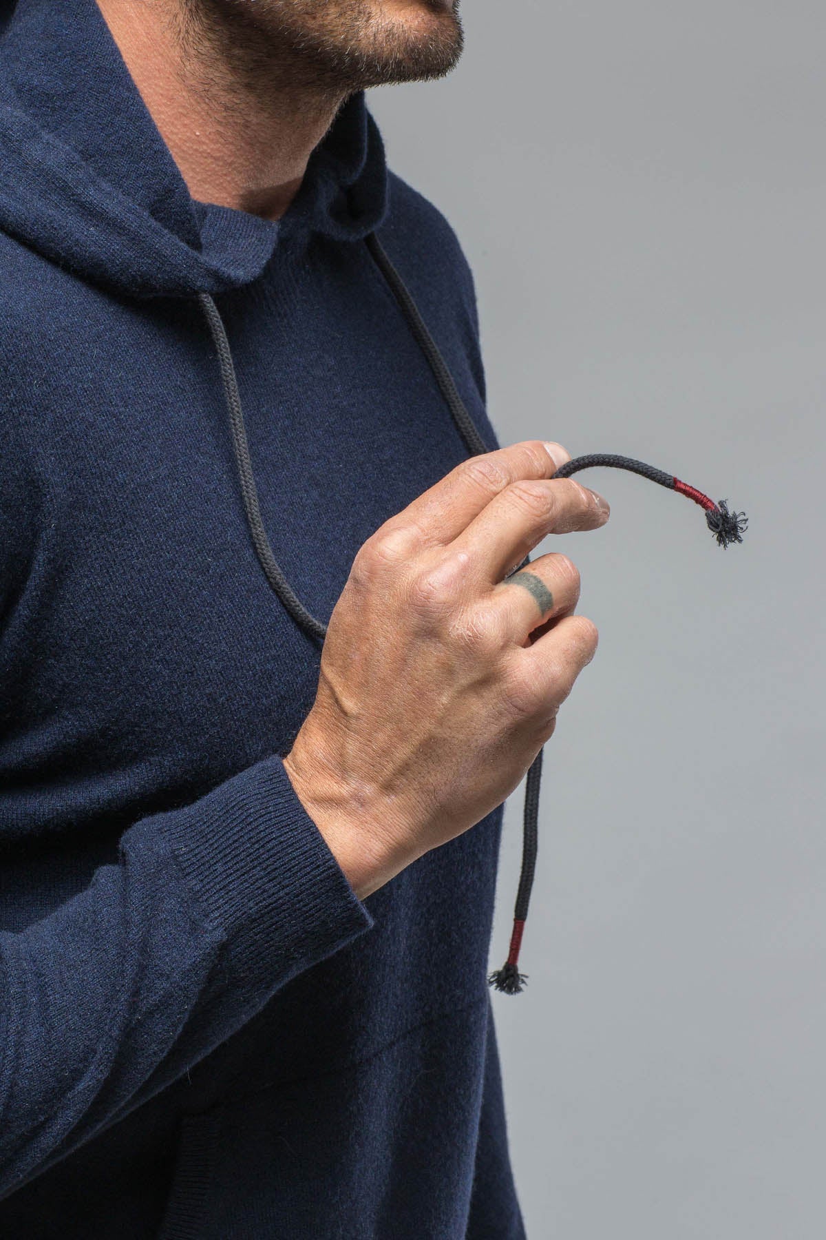 Florio Hooded Cashmere Sweater in Navy | Mens - Sweaters | Stile Latino