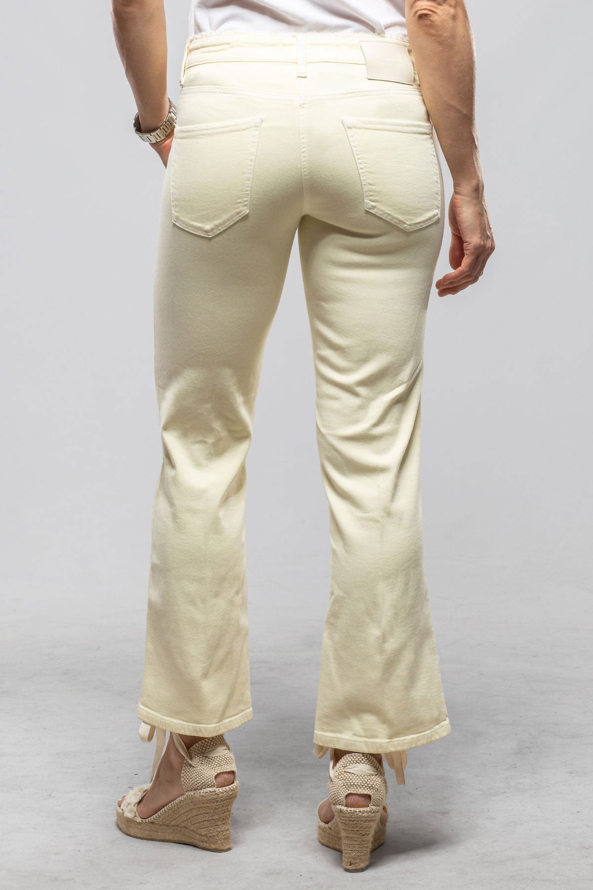Cambio Francesca Cropped Jean In Yellow Ladies - Pants - Jeans
