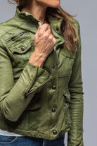Donnington Button Moto In Green | Ladies - Outerwear - Leather | Roncarati
