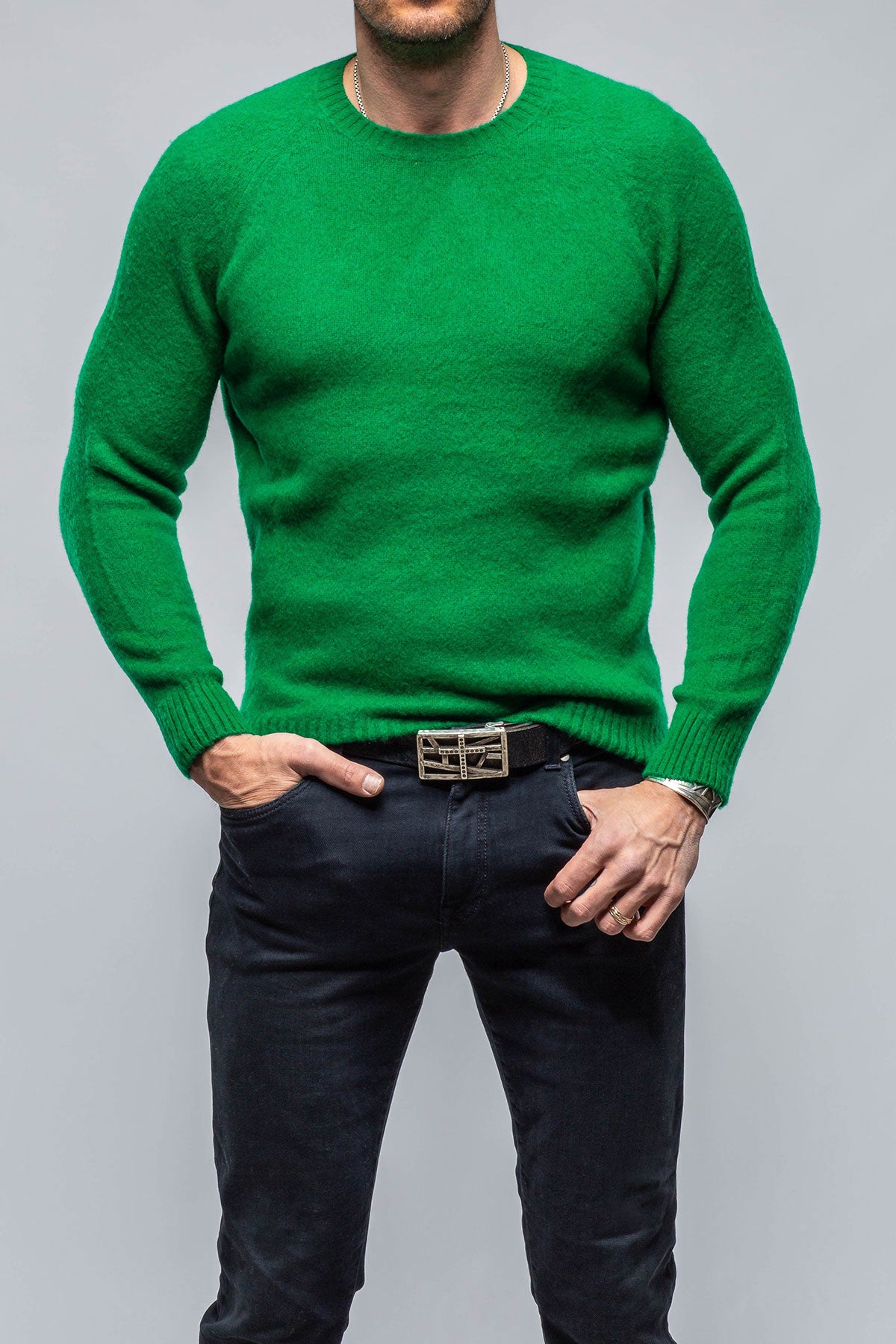 Henry Crew Neck Cashmere Sweater In Apple Green | Mens - Sweaters | Avant Toi