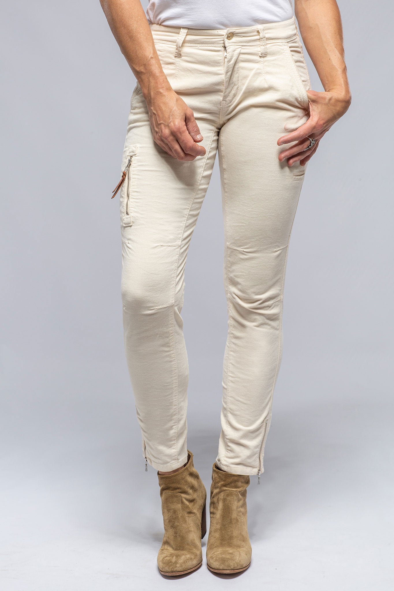 MAC Rich Cargo Corduroy In Vintage Cream | Ladies - Pants - Jeans | Mac Jeans