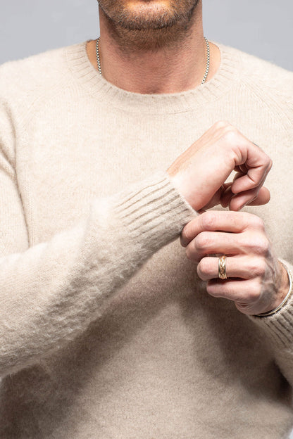 Henry Crew Neck Cashmere Sweater In Beige | Mens - Sweaters | Avant Toi