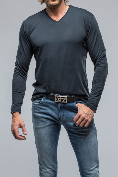 Georg Roth Del Mar LS V-Neck in Navy Mens - Shirts - T-Shirts