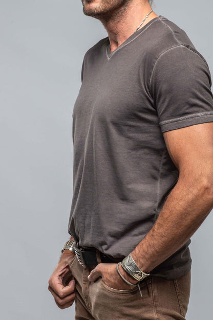 Georg Roth Siena Cotton V Neck In Basalt Mens - Shirts - T-Shirts