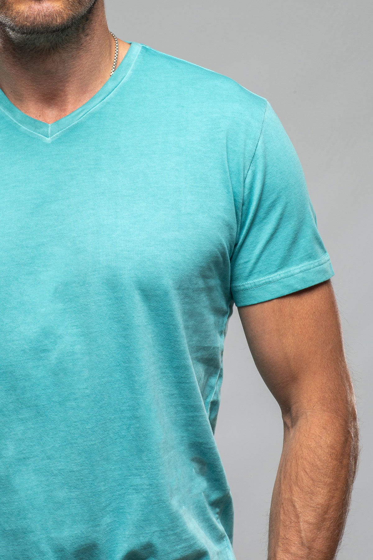 Georg Roth Siena Cotton V Neck In Mint Mens - Shirts - T-Shirts