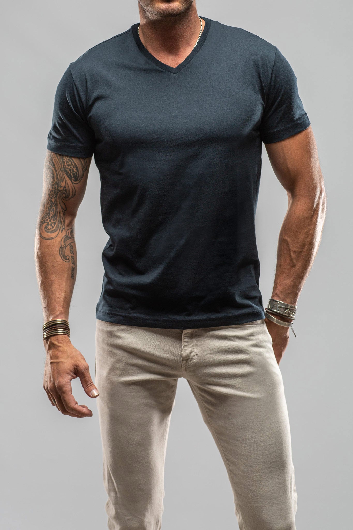 Georg Roth Siena Cotton V Neck In Navy Mens - Shirts - T-Shirts