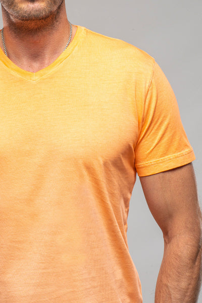 Siena Cotton V Neck In Orange | Mens - Shirts - T-Shirts | Georg Roth