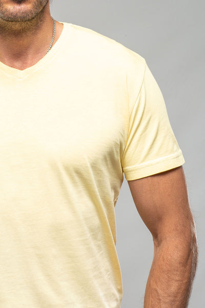 Georg Roth Siena Cotton V Neck In Yellow Mens - Shirts - T-Shirts
