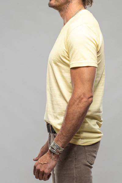 Georg Roth Siena Cotton V Neck In Yellow Mens - Shirts - T-Shirts
