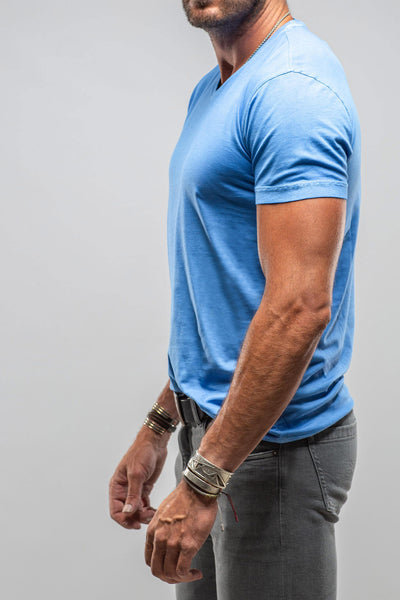 Siena Cotton V Neck Tee In Blue Lagoon | Mens - Shirts - T-Shirts | Georg Roth