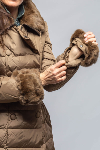 Gimo's Vicki Goose Down Puffer Jacket in Tan Warehouse - Ladies - Outerwear - Cloth