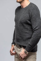 Henry Crew Neck Cashmere Sweater In Charcoal | Mens - Sweaters | Avant Toi