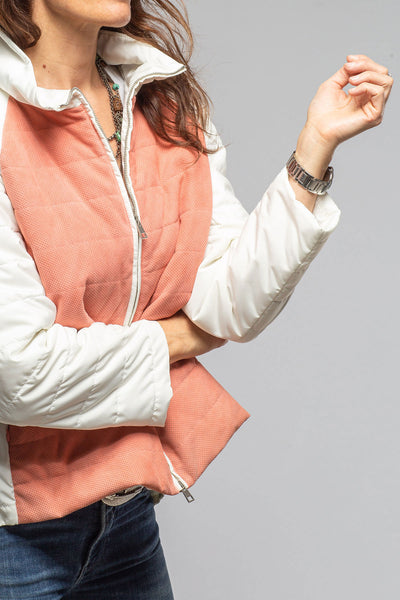 Amber Hybrid Puffer | Samples - Ladies - Outerwear - Cloth | Gollatti