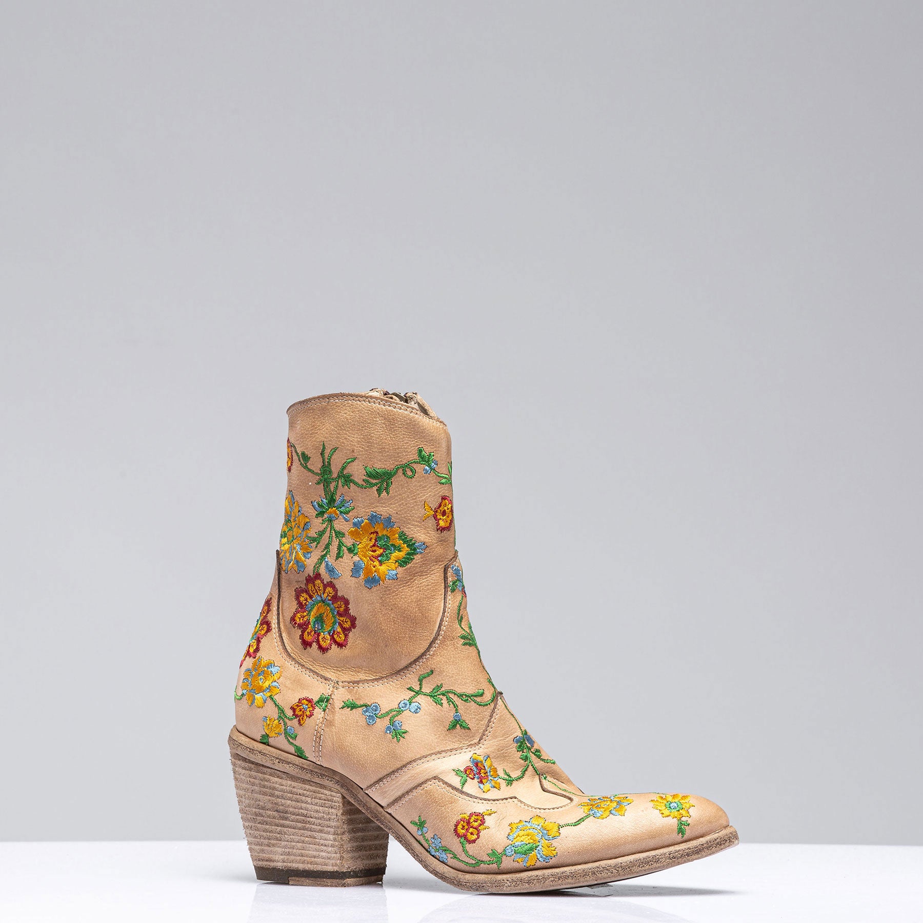 Marco Delli Mallory Embroidered Boot In Off White Ladies - Cowboy Boots