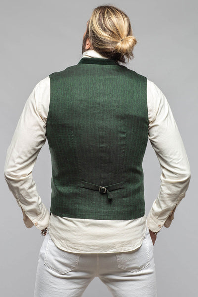 Lalo Vest In Tanne | Mens - Tailored - Vests | Mothwurf