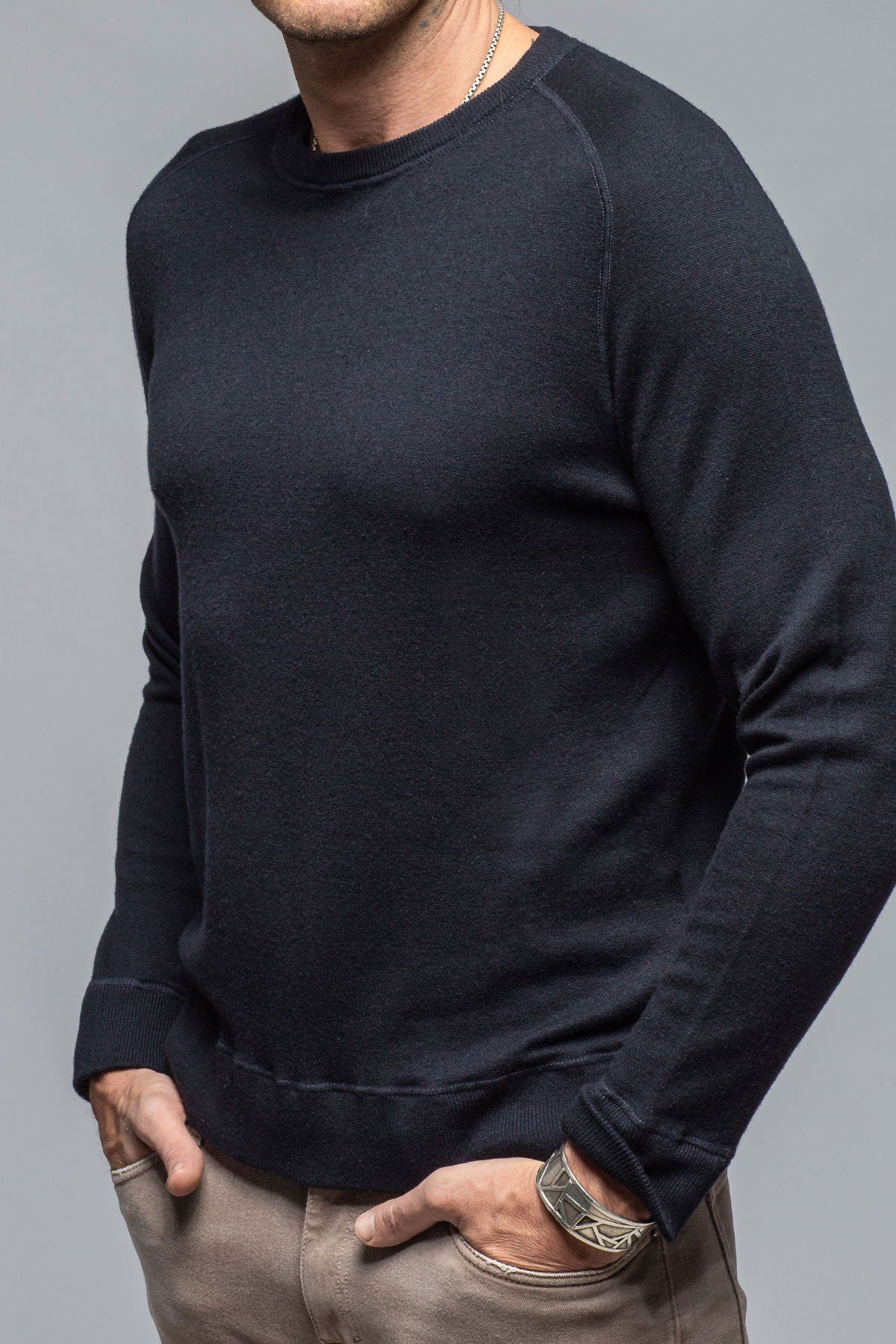 Fidelio Washed Cashmere Sweater in Navy | Mens - Sweaters | Massimo Alba