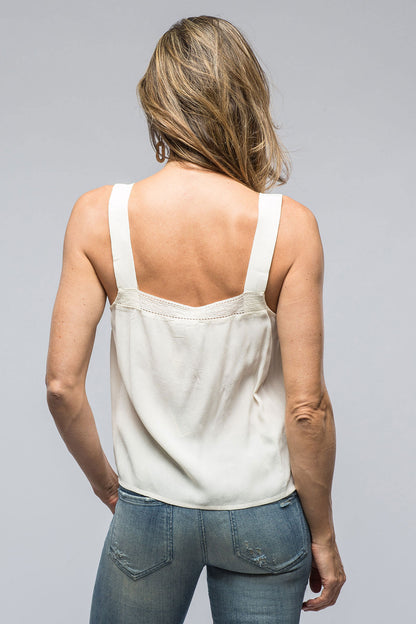 Dune Top In White Crepe