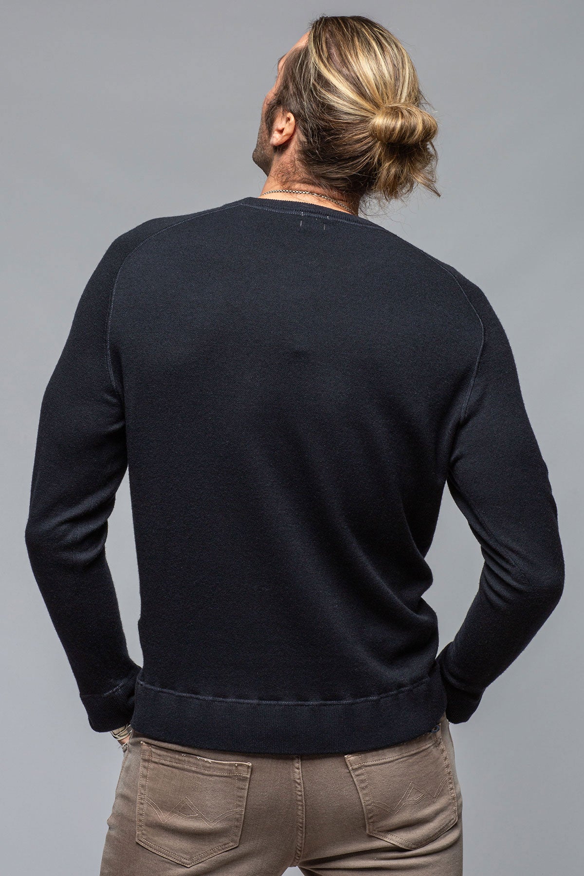 Fidelio Washed Cashmere Sweater in Navy | Mens - Sweaters | Massimo Alba