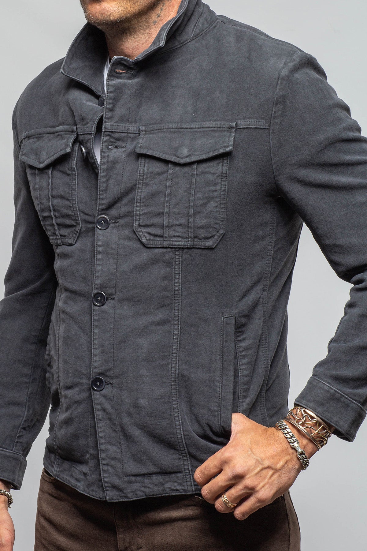 Teleria Zed Trace Overdye Moleskin Overshirt In Antracite Mens - Outerwear - Overshirts