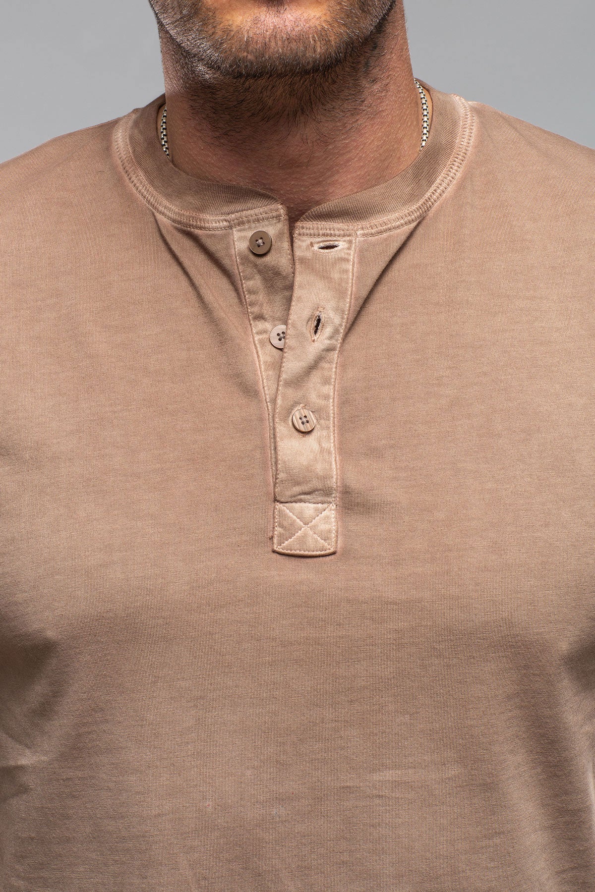 Mendocino Cotton SS Henley in Coffee | Mens - Shirts - T-Shirts | Georg Roth