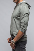 Ventura Hooded Tee in Steel | Mens - Shirts - T-Shirts | Gimo's Cotton
