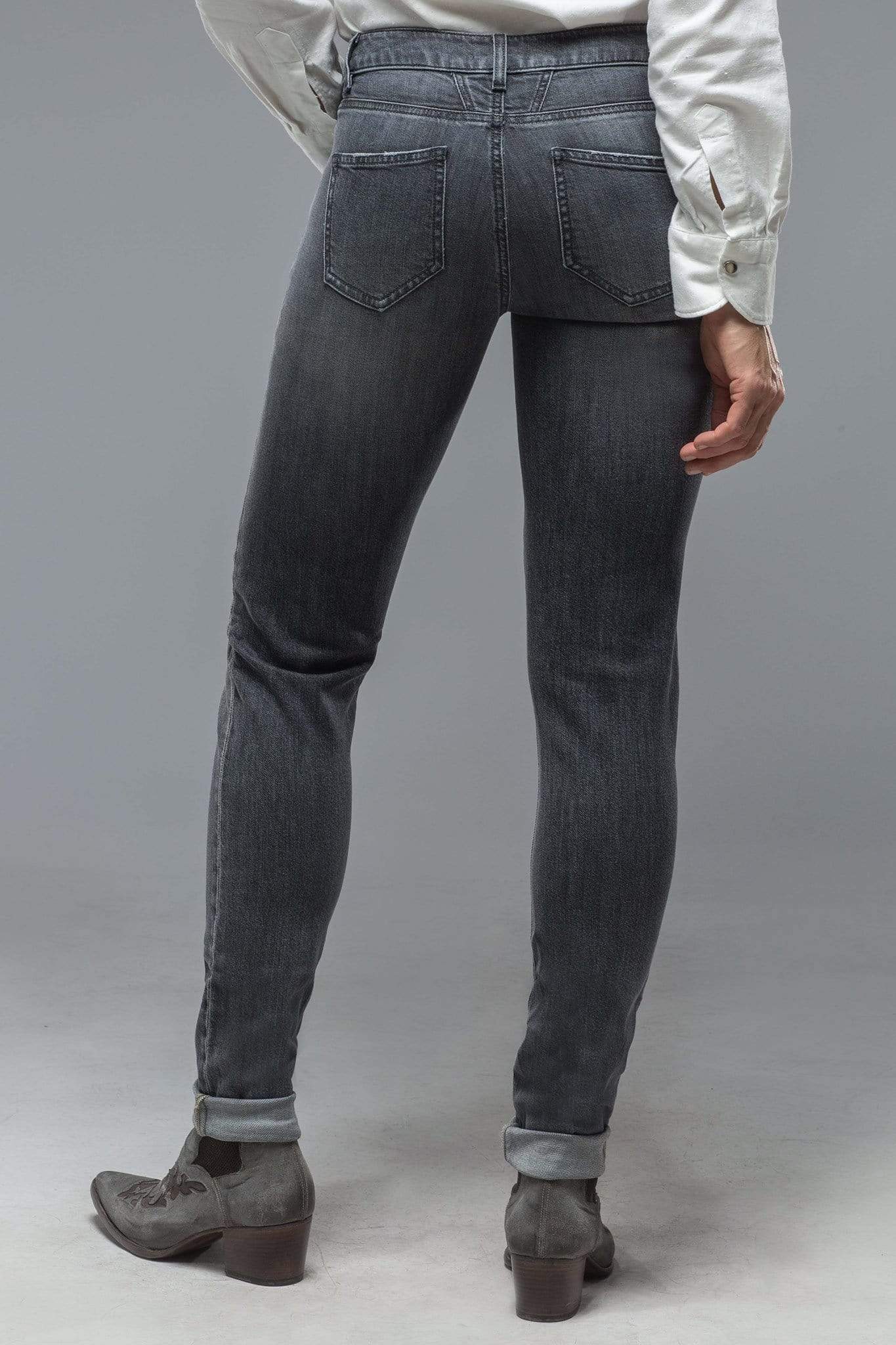 Ladies skinny jeans on sale sale