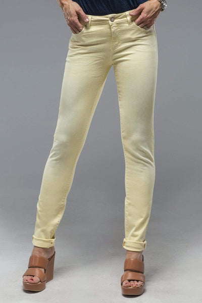 Axels Premium Denim Madison Skinny Jeans In Washed Lemon Ladies - Pants