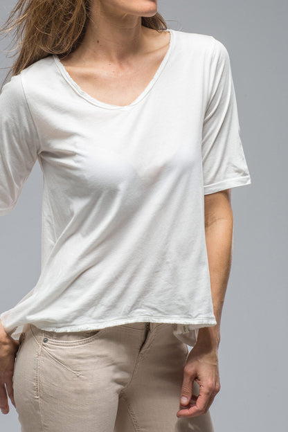 Henry Christ Luna Wide V-Neck S/S Tee In White Ladies - Tops