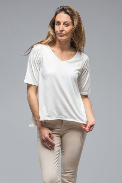 Henry Christ Luna Wide V-Neck S/S Tee In White Ladies - Tops
